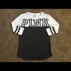 PINK Victoria's Secret t-shirt 😊